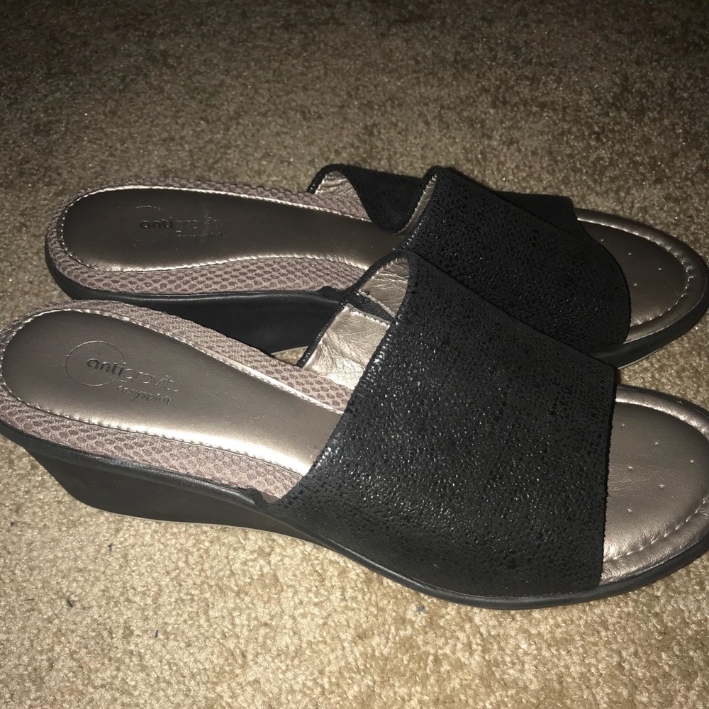 Super Comfy Anti-Gravity Wedge Sandals NEW Black